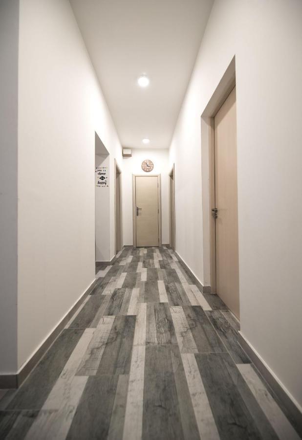 Hostel Evropa Nikšić Exterior foto