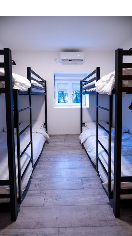 Hostel Evropa Nikšić Exterior foto
