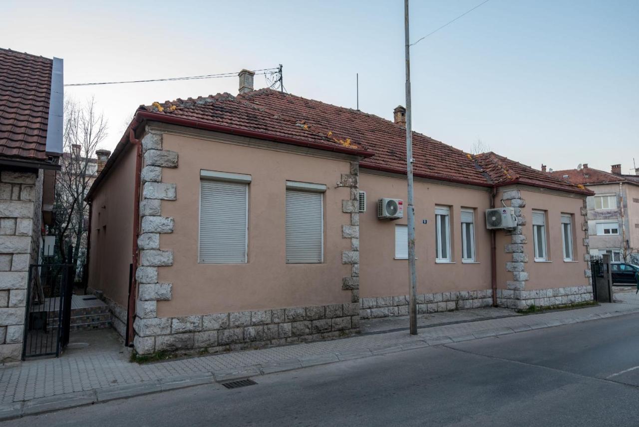 Hostel Evropa Nikšić Exterior foto
