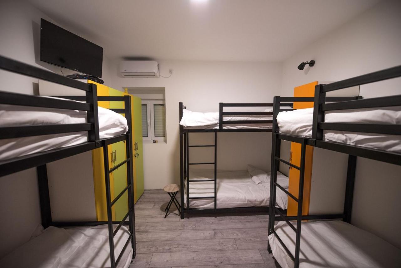 Hostel Evropa Nikšić Exterior foto